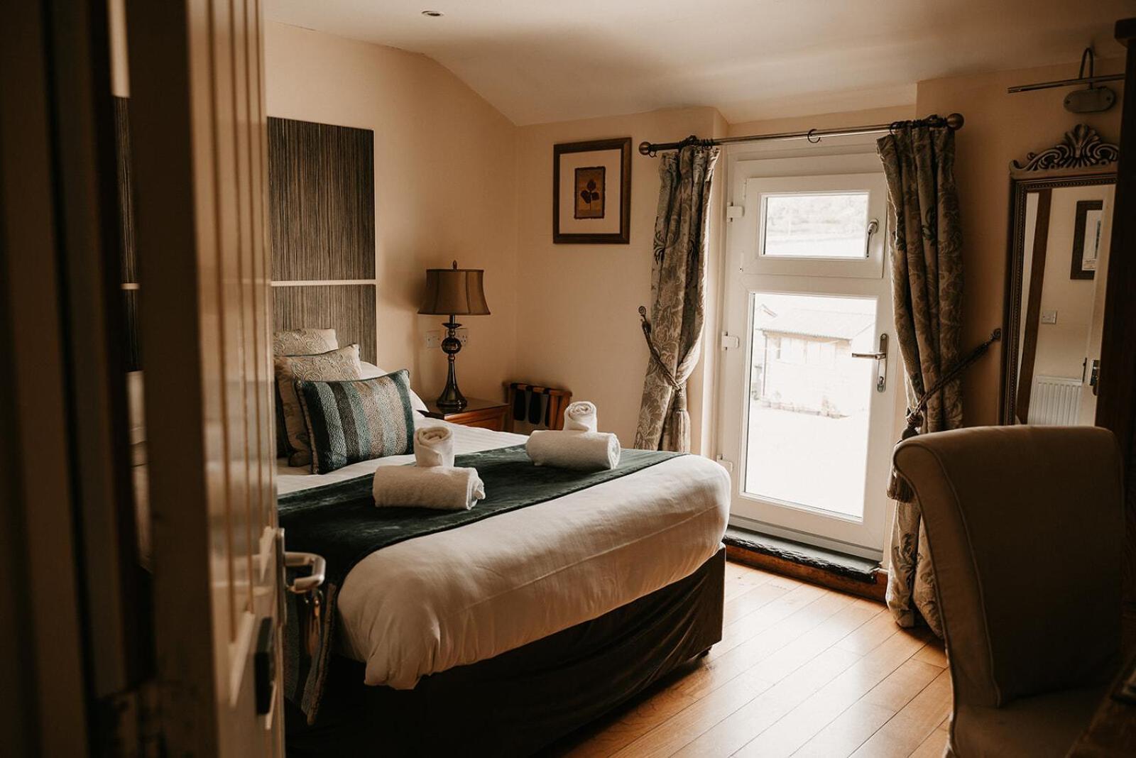 The Wilson Arms Bed & Breakfast Torver Exterior photo